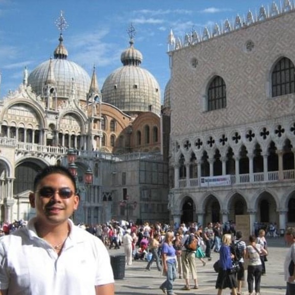 Meet your Posher, Gigi - Picture 8 of 16